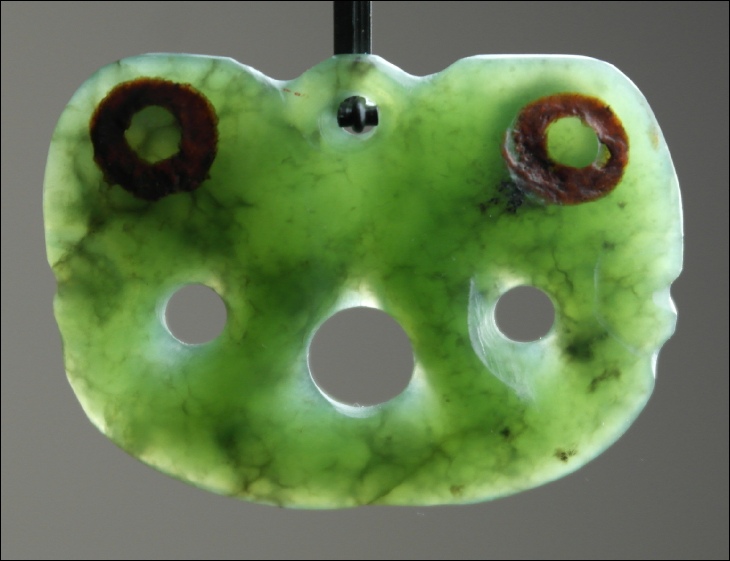 19th century Maori greenstone pekapeka pendant, greenstone, antique maori pendant, nephrite, maori antique, maori antique, antique maori pounamu pendant, maori artifact, greenstone pekapeka, 19th century maori tiki, hei tiki, antuque maori, maori artifact, maori club, polynesian tribal art antiques and weapons gallery, oceanic tribal art antiques and weapons gallery, ethnographic tribal art antiques and weapons gallery, 19ème siècle Maoris massue de guerre, looking to buy tribal antiques art and weapons, buying Maori antiques, buying Maori clubs, artifacts and weapons, buying Maori antiques, buying Maori clubs and artifacts