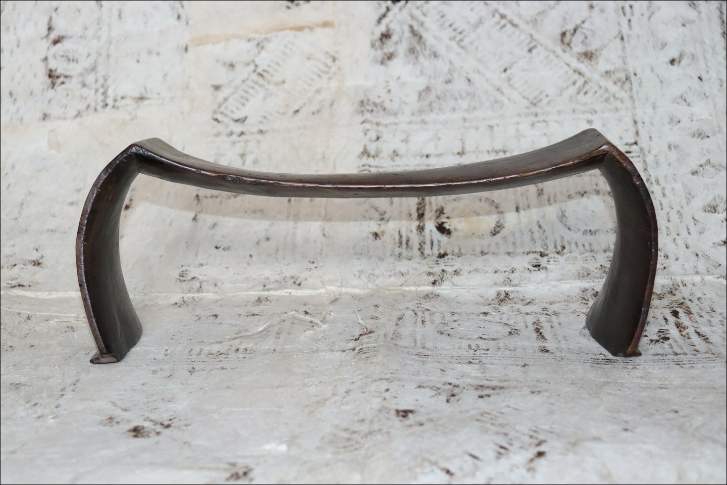 19th century Tongan hahapo kali headrest, antique Tongan hahapo headrest kali,  Tongan antique, Tongan artifact, 19th century Tongan artifact, Polynesian tribal art antiques and weapons gallery, Oceanic tribal art antiques and weapons gallery, ethnographic tribal art antiques and weapons gallery, 19ème siècle Tongan massue de guerre, looking to buy Tongan tribal antiques art and weapons, buying Tongan antiques, buying Tongan clubs artifacts and weapons, buying Tongan antiques
