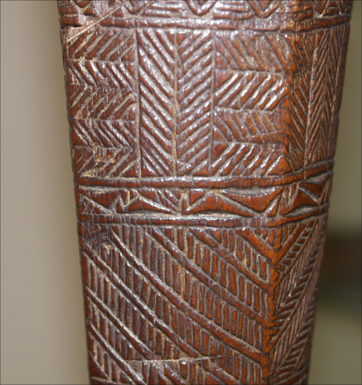 19th century Tongan club Akau tau, apa apai club, 19th century Polynesian art and weapons, Ethnographic antiques, artifacts and weapons, 19th century Tongan war club, 19th century Tongan art antiques and weapons, Tongan antique, 19th century Tongan artifact, Polynesian tribal art antiques and weapons gallery, Oceanic tribal art antiques and weapons gallery, ethnographic tribal art antiques and weapons gallery, 19ème siècle Tongan massue de guerre, looking to buy Tongan and Samoan tribal antiques art and weapons, buying Tongan and Samoan antiques, buying Tongan and Samoan clubs artifacts and weapons, buying Tongan and Samoan antiques