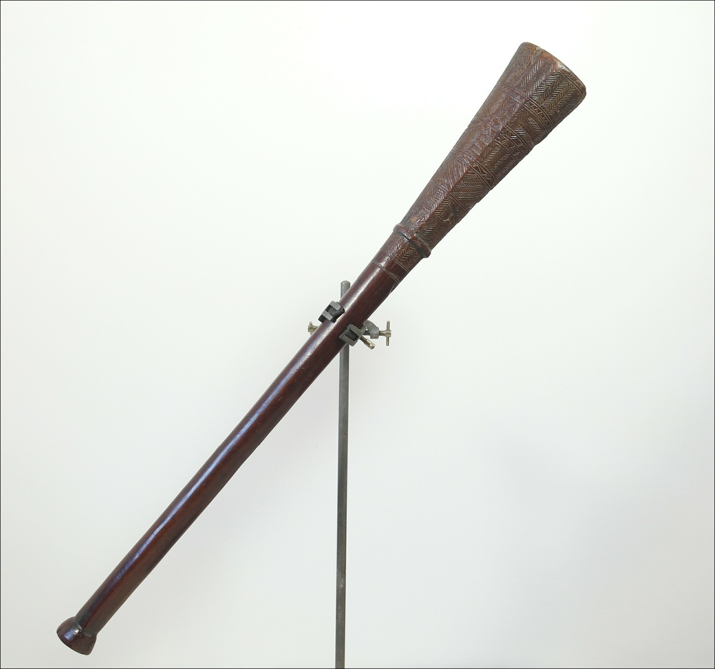 19th century Tongan club Akau tau, apa apai club, 19th century Polynesian art and weapons, Ethnographic antiques, artifacts and weapons, 19th century Tongan war club, 19th century Tongan art antiques and weapons, Tongan antique, 19th century Tongan artifact, Polynesian tribal art antiques and weapons gallery, Oceanic tribal art antiques and weapons gallery, ethnographic tribal art antiques and weapons gallery, 19ème siècle Tongan massue de guerre, looking to buy Tongan and Samoan tribal antiques art and weapons, buying Tongan and Samoan antiques, buying Tongan and Samoan clubs artifacts and weapons, buying Tongan and Samoan antiques