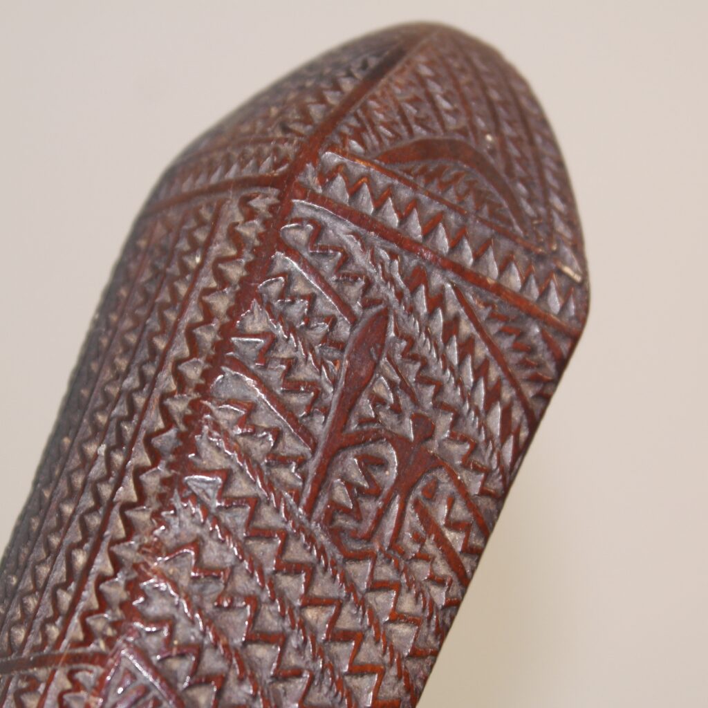 18th - 19th century Tongan club apai'apa, 'akau tau club, Tongan tribal art antiques and weapons gallery, 19ème siècle Tongan massue de guerre, Tongan war club