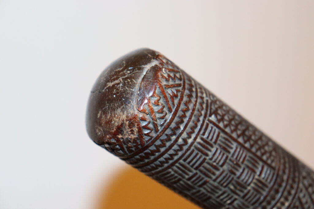 19th century Tongan povai club, Akau tau, apa apai club, Tongan tribal art antiques and weapons gallery,19ème siècle Tongan massue de guerre