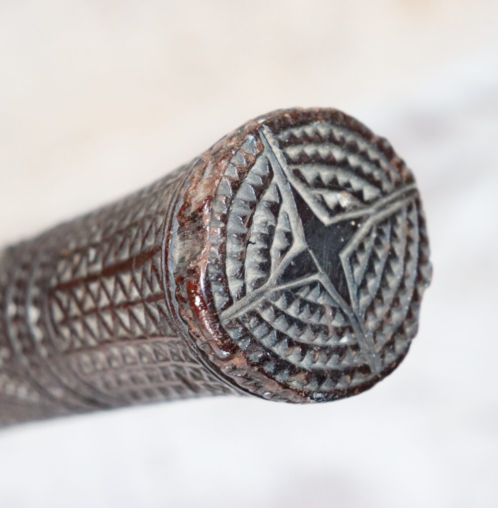 19th century Tongan povai club, Akau tau, apa apai club, Tongan tribal art antiques and weapons gallery,19ème siècle Tongan massue de guerre