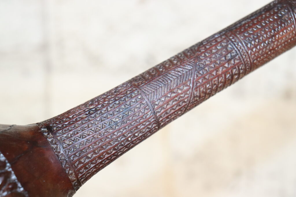19th century Tongan throwing club, 'Akau tau, apa' apai, Tongan tribal art antiques and weapons gallery, 19ème siècle Tongan massue de guerre, Tongan war club
