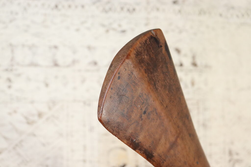 19th century Tongan paddle club, Akau tau, apa apai club, Tongan art antiques and weapons gallery, 19ème siècle Tongan massue de guerre