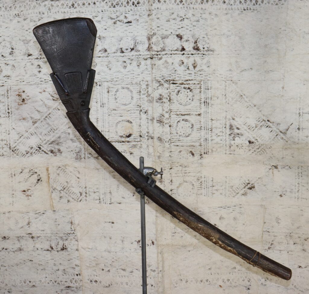 19th century Fijian gugu club, Polynesian tribal art antiques and weapons gallery, Fijian siriti club, 19ème siècle Fidji massue de guerre