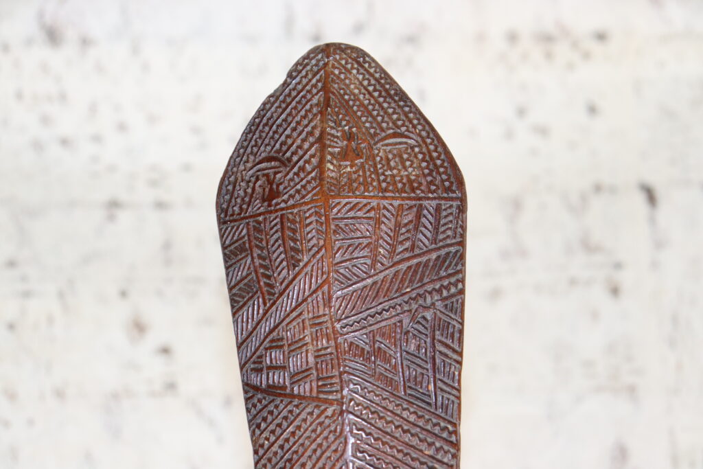19th century Tongan 'Akau tau club, apa apai club, Tongan art antiques and weapons gallery,19ème siècle Tongan massue de guerre