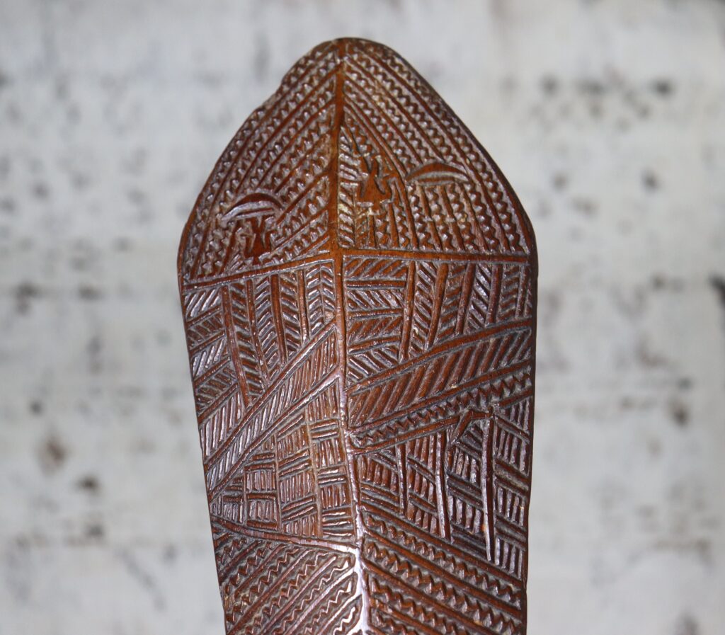 19th century Tongan 'Akau tau club, apa apai club, Tongan art antiques and weapons gallery,19ème siècle Tongan massue de guerre