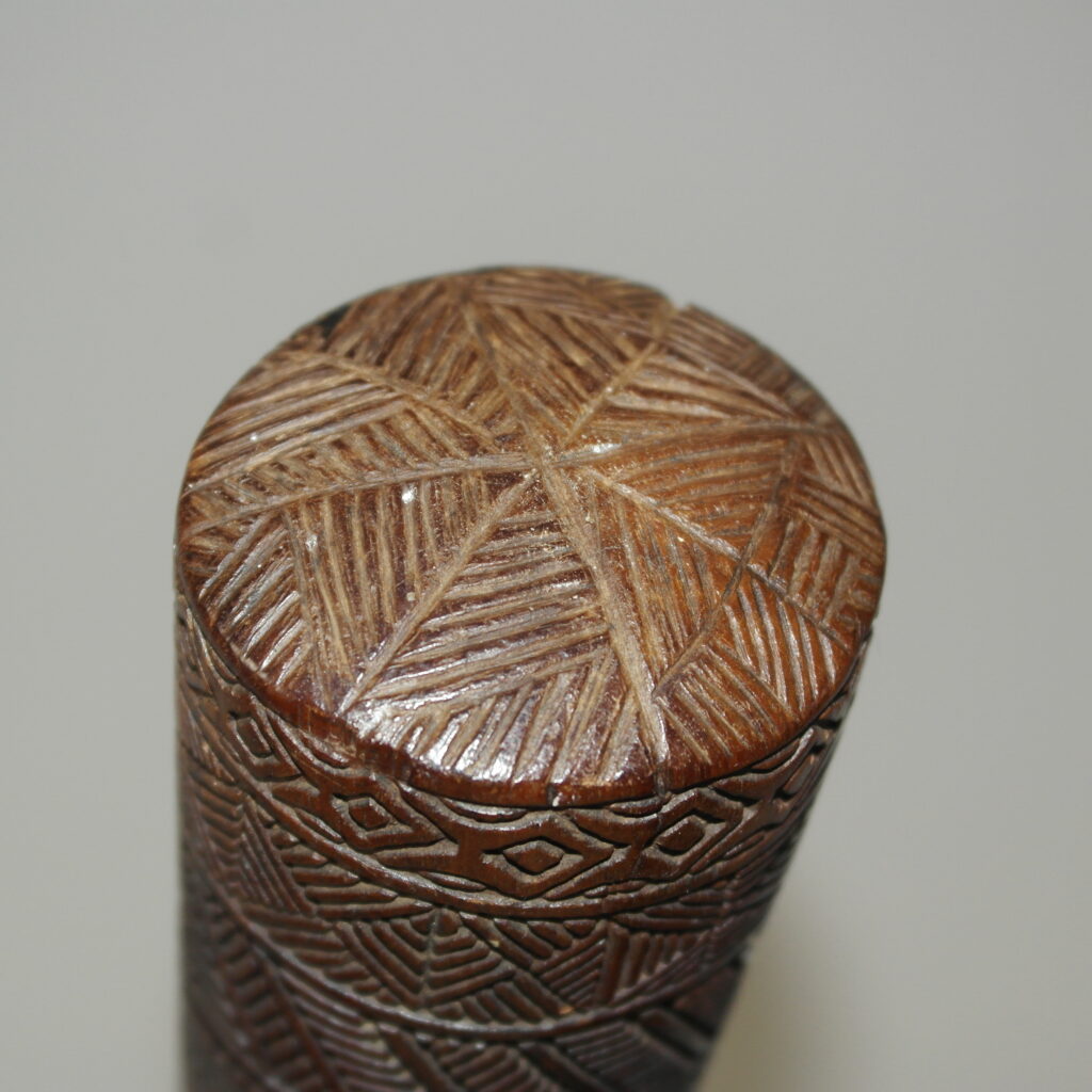 19th century Tongan club apa'apai, Tongan Akau tau club, Tongan tribal art antiques and weapons gallery, 19ème siècle Tongan massue de guerre