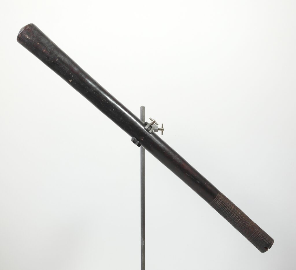 19th century Fijian bowai club, Fijian tribal art antiques and weapons gallery, 19ème siècle Fidji massue de guerre, Fijian pole club