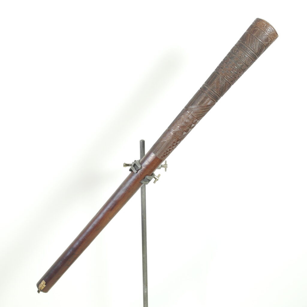 19th century Tongan club apa'apai, Tongan Akau tau club, Tongan tribal art antiques and weapons gallery, 19ème siècle Tongan massue de guerre