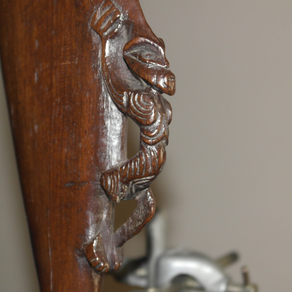 19th century Maori wahaika hand club, Polynesian weapons and antiques gallery, 19ème siècle Maoris massue de guerre