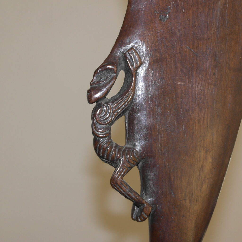 19th century Maori wahaika hand club, Polynesian weapons and antiques gallery, 19ème siècle Maoris massue de guerre
