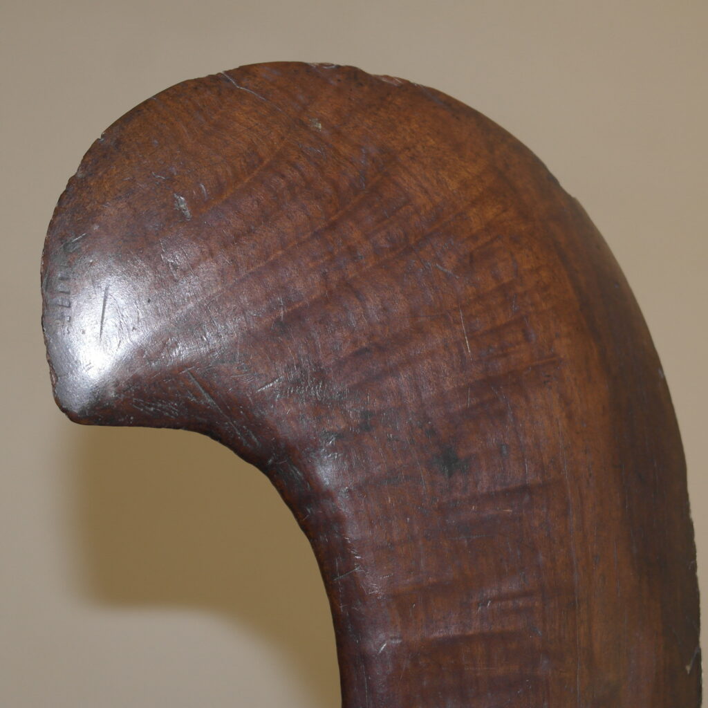 19th century Maori wahaika hand club, Polynesian weapons and antiques gallery, 19ème siècle Maoris massue de guerre