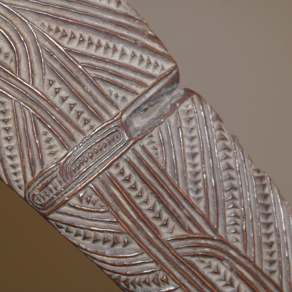 19th century Maori wahaika club, 19th century Maori weapon, Maori antique club, Maori artifact, Polynesian weapons and antiques gallery, Oceanic art antiques and weapons, Maori war club, 19ème siècle Maoris massue de guerre, buying Maori clubs artifacts and weapons
