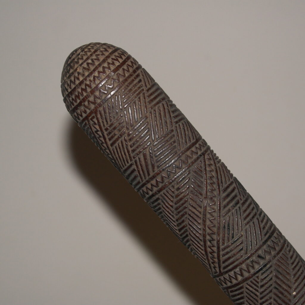 18th century Tongan povai club, Akau tau, apa apai club, Tongan tribal art antiques and weapons gallery, 19ème siècle Tongan massue de guerre