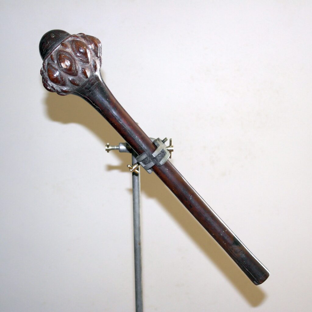 19th century Fijian ula throwing club, Fijian tribal art antiques and weapons gallery, 19ème siècle Fidji massue de guerre, ivory inlay