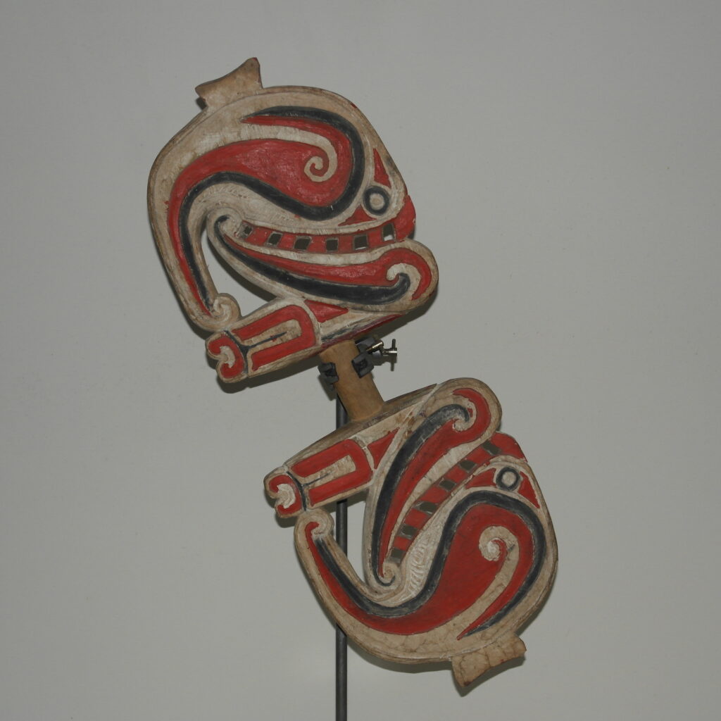Trobriand Island paddle, Tribal Art Gallery, Polynesian tribal art antiques and weapons gallery, Massim paddle, 19ème siècle papua new guinea massue de guerre
