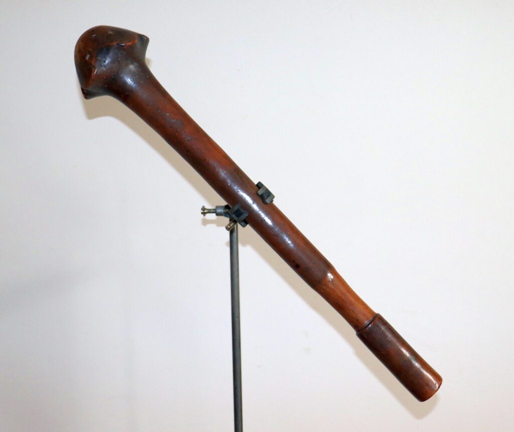 19th century New Caledonian club, New Caledonian Kanak Club, Polynesian tribal art antiques and weapons gallery, 19ème siècle New Caledonian massue de guerre