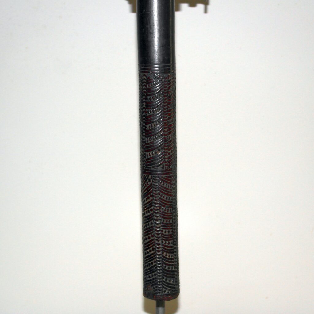 19th century Fijian pole club, Fijian bowai club, Fijian war club, Fijian tribal art antiques and weapons gallery, 19ème siècle Fidji massue de guerre, buying Fijian antiques