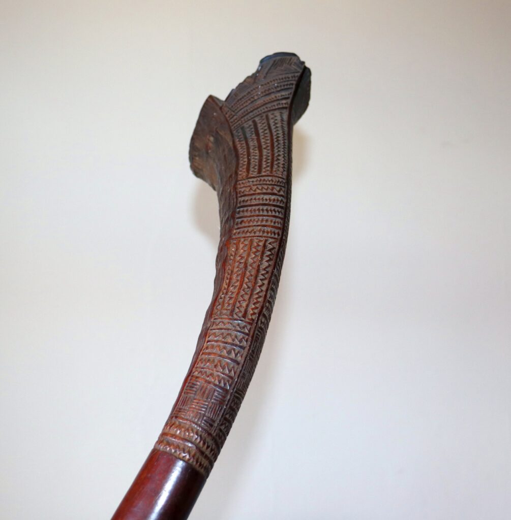 19th century Fijian gata club, Fijian war club, Fijian tribal art antiques and weapons gallery, 19ème siècle Fidji massue de guerre, selling Fijian clubs antiques and weapons, buying Fijian antiques