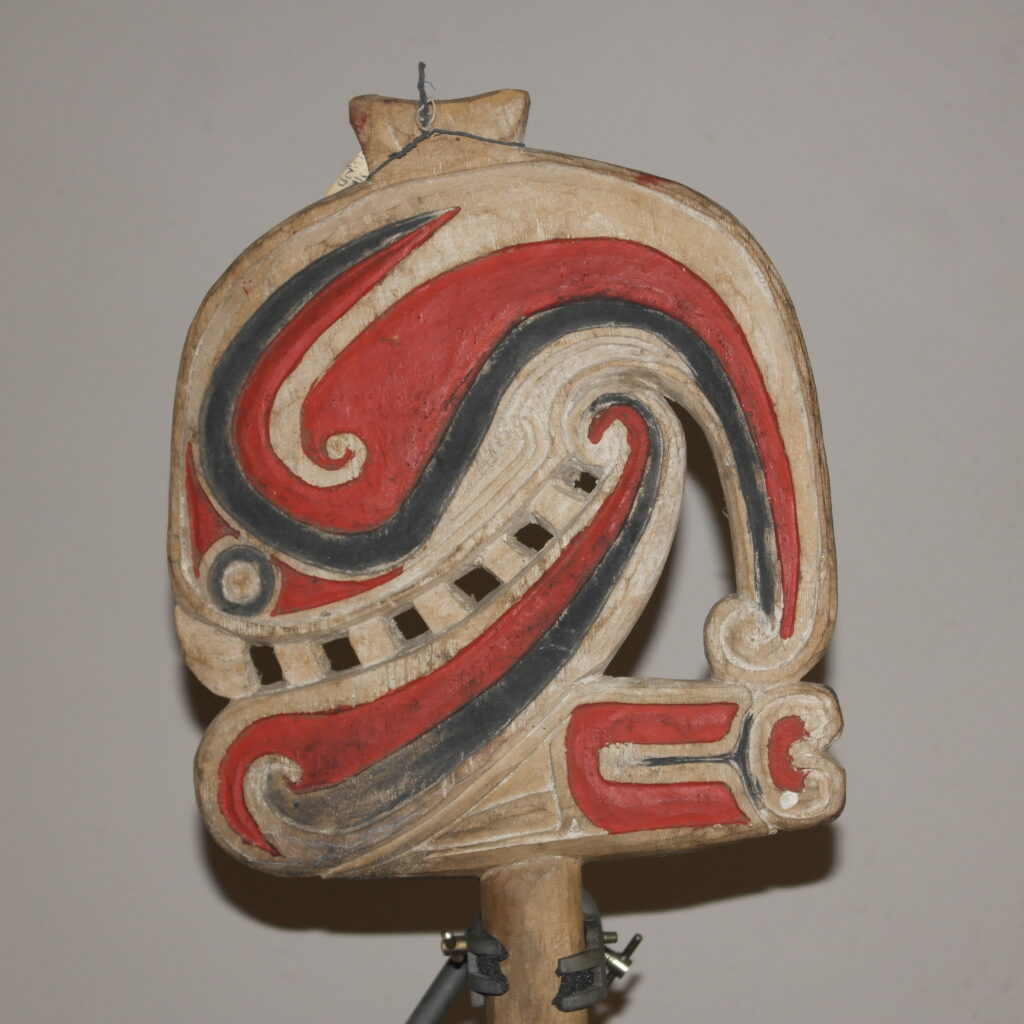 Trobriand Island paddle, Tribal Art Gallery, Polynesian tribal art antiques and weapons gallery, Massim paddle, 19ème siècle papua new guinea massue de guerre