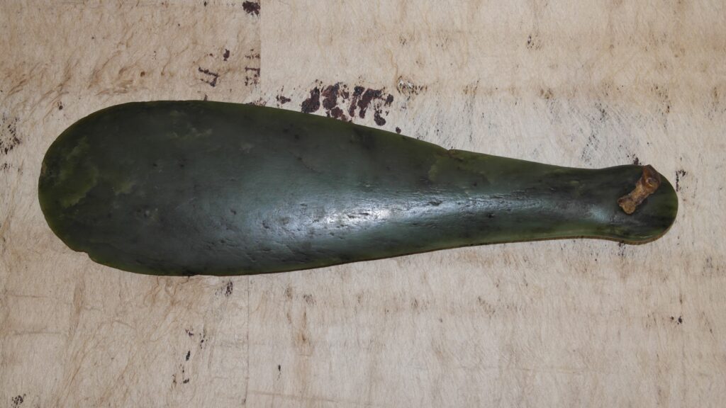 19th century Maori mere pounamu, Maori greenstone mere club, Maori tribal art antiques and weapons gallery, Maori war club, 19ème siècle Maoris massue de guerre