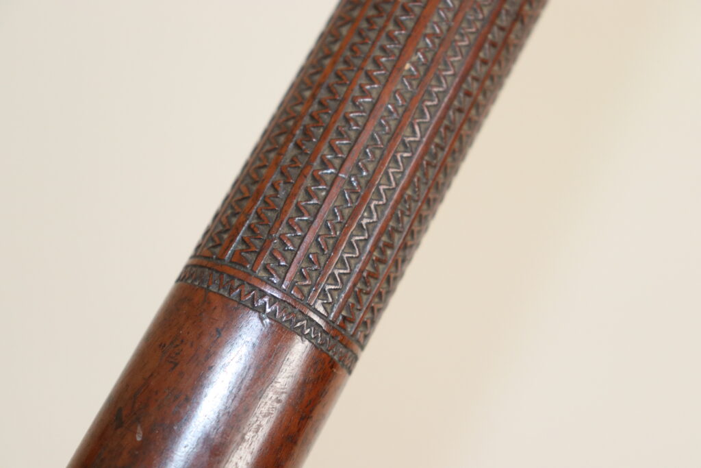 19th century Fijian pole club, 19th century Fijian bowai club, Fijian tribal art antiques and weapons gallery, 19ème siècle Fidji massue de guerre