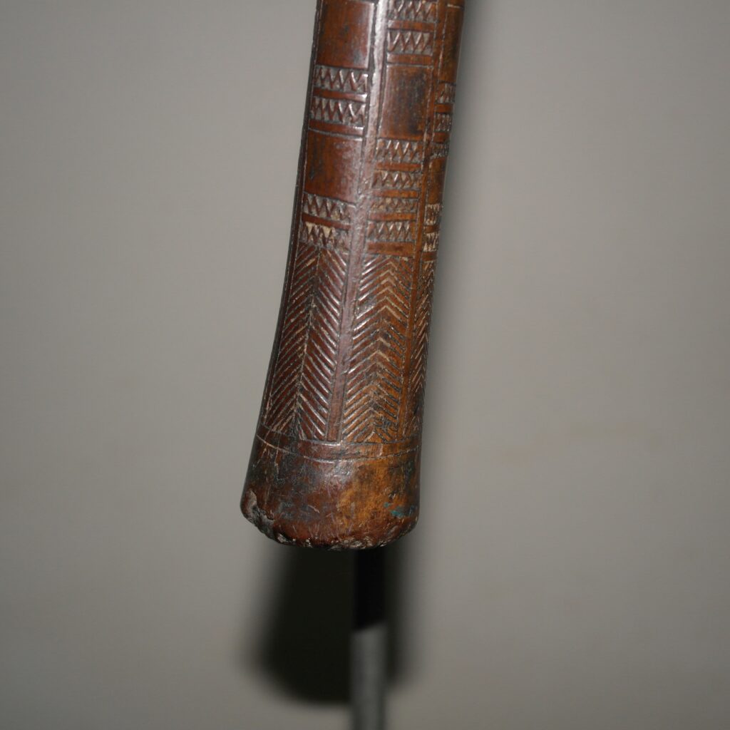 19th century Fijian club, Fijian war club, Fijian tribal art antiques and weapons gallery, 19ème siècle Fidji massue de guerre, selling Fijian tribal antiques art and weapons