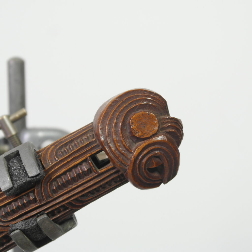 19th century Maori kotiate club, Maori war club, Maori tribal art antiques and weapons gallery, 19ème siècle Maoris massue de guerre