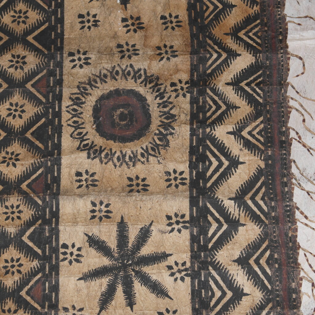 19th century Fijian tapa cloth, Fijian tribal art antiques and weapons gallery, Oceanic tribal art antiques and weapons gallery, 19ème siècle Fidji massue de guerre