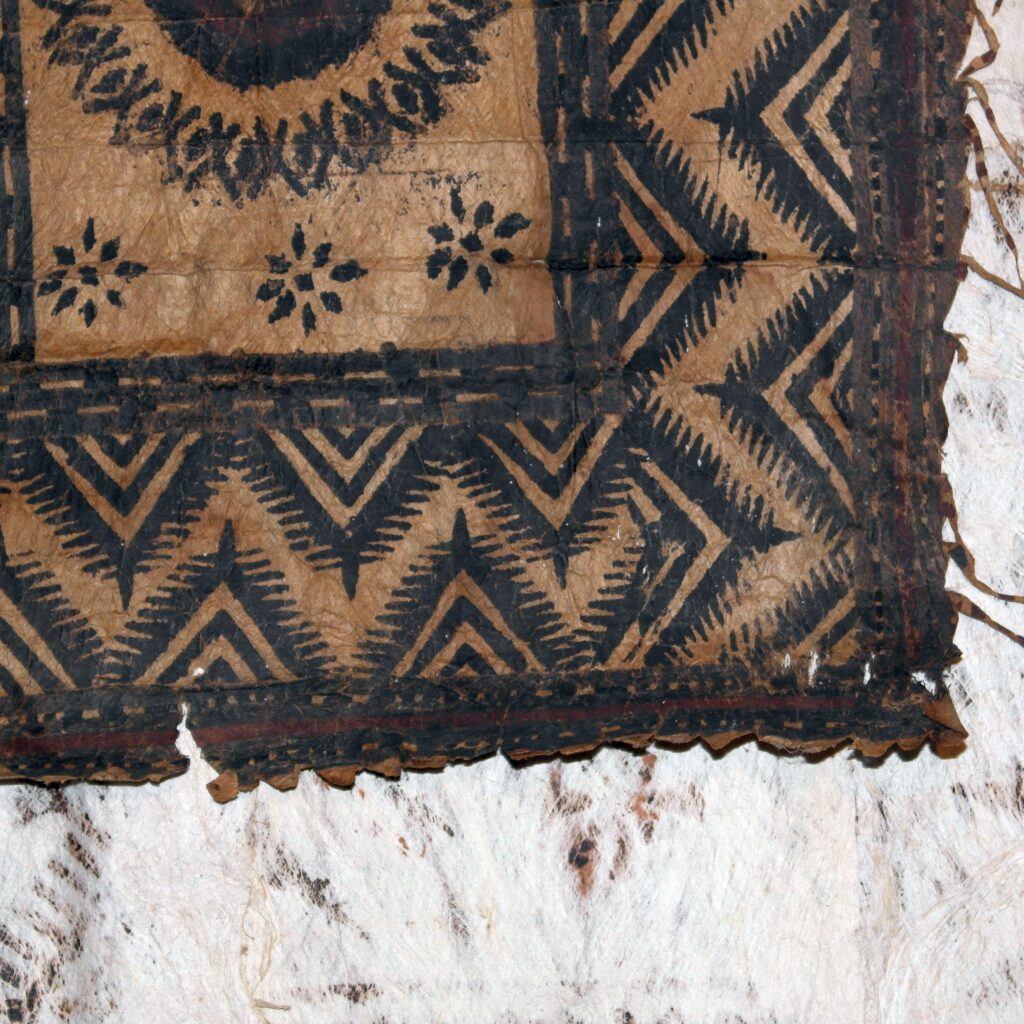 19th century Fijian tapa cloth, Fijian tribal art antiques and weapons gallery, Oceanic tribal art antiques and weapons gallery, 19ème siècle Fidji massue de guerre