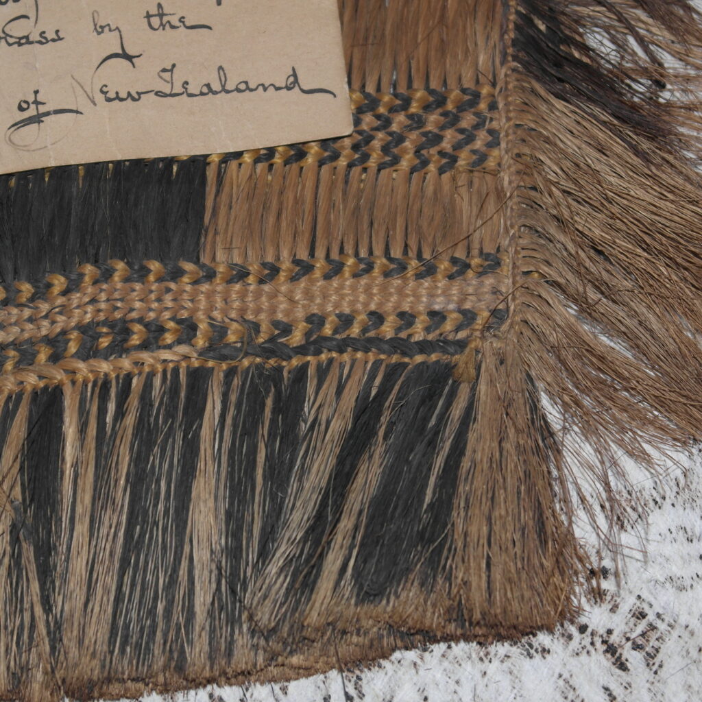 19th century Maori kete muka, Maori antique, Maori artifact, Maori tribal art antiques and weapons gallery