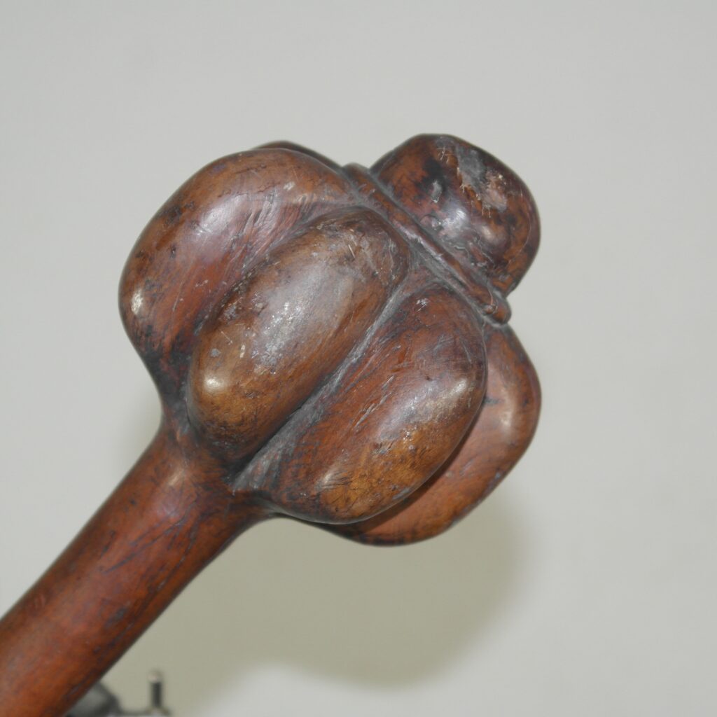 19th century Fijian ula club, Fijian tribal art antiques and weapons gallery, Fijian war club, 19ème siècle Fidji massue de guerre