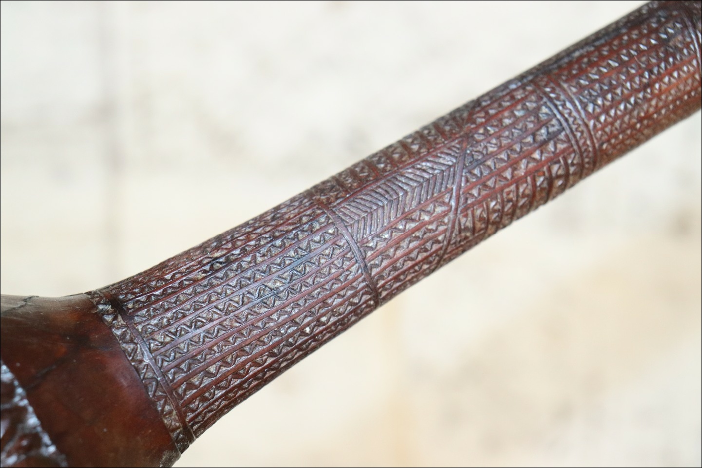 19th century Tongan throwing club, 19th century Tongan club Akau tau, apa apai club, 19th century Polynesian art and weapons, Ethnographic antiques, artifacts and weapons, 19th century Tongan war club, 19th century Tongan art antiques and weapons, Tongan antique, 19th century Tongan artifact, Polynesian tribal art antiques and weapons gallery, Oceanic tribal art antiques and weapons gallery, ethnographic tribal art antiques and weapons gallery, 19ème siècle Tongan massue de guerre, looking to buy Tongan and Samoan tribal antiques art and weapons, buying Tongan and Samoan antiques, buying Tongan and Samoan clubs artifacts and weapons, buying Tongan and Samoan antiques