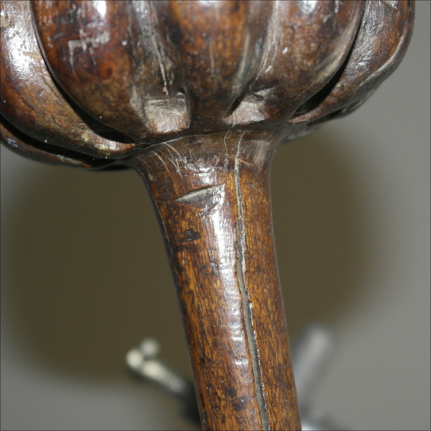 19th century Fijian ula throwing club, 19th century Fijian antique, 19th century Fijian club, 19th century Fijian war club, Fijian weapon, Fijian artifact, Polynesian tribal art antiques and weapons gallery, Oceanic tribal art antiques and weapons gallery, ethnographic tribal art antiques and weapons gallery, 19ème siècle Fidji massue de guerre, looking to buy Fijian tribal antiques art and weapons, buying Fijian antiques, buying Fijian clubs artifacts and weapons, buying Fijian antiques