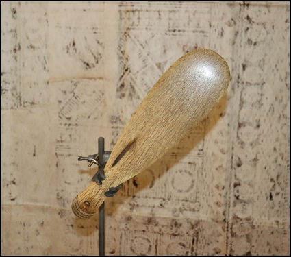 19th century Maori whalebone patu paraoa, 19th century Maori hand club patu, Maori whalebone club, Maori weapon, antique Maori whalebone patu paraoa, Maori artifact, Maori war club, antique Maori club, Oceanic tribal art antiques and weapons gallery, Polynesian tribal art antiques and weapons gallery, ethnographic tribal art antiques and weapons gallery, Maori war club, 19ème siècle Maoris massue de guerre, looking to buy tribal antiques art and weapons, buying Maori antiques, buying Maori clubs and artifacts