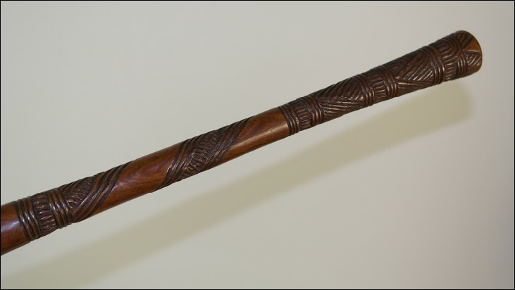 19th century Fijian ula throwing club, 19th century Fijian antique, 19th century Fijian club, 19th century Fijian war club, Fijian weapon, Fijian artifact, Polynesian tribal art antiques and weapons gallery, Oceanic tribal art antiques and weapons gallery, ethnographic tribal art antiques and weapons gallery, 19ème siècle Fidji massue de guerre, looking to buy Fijian tribal antiques art and weapons, buying Fijian antiques, buying Fijian clubs artifacts and weapons, buying Fijian antiques