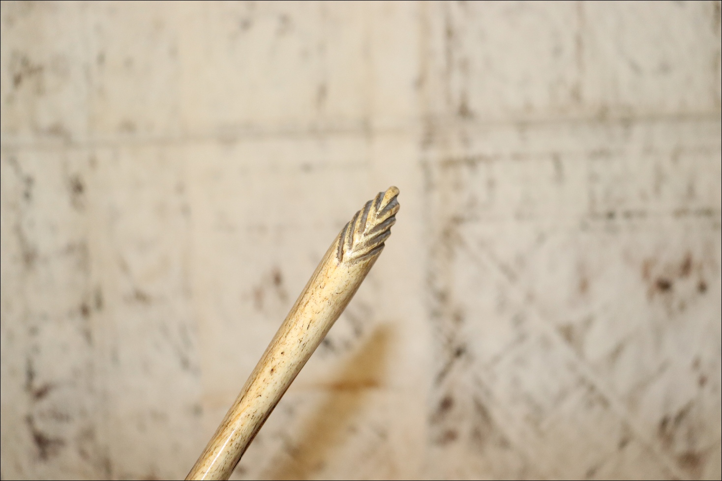 19th century Maori whalebone patu paraoa, 19th century Maori hand club patu, Maori whalebone club, Maori weapon, antique Maori whalebone patu paraoa, Maori artifact, Maori war club, antique Maori club, Oceanic tribal art antiques and weapons gallery, Polynesian tribal art antiques and weapons gallery, ethnographic tribal art antiques and weapons gallery, Maori war club, 19ème siècle Maoris massue de guerre, looking to buy tribal antiques art and weapons, buying Maori antiques, buying Maori clubs and artifacts