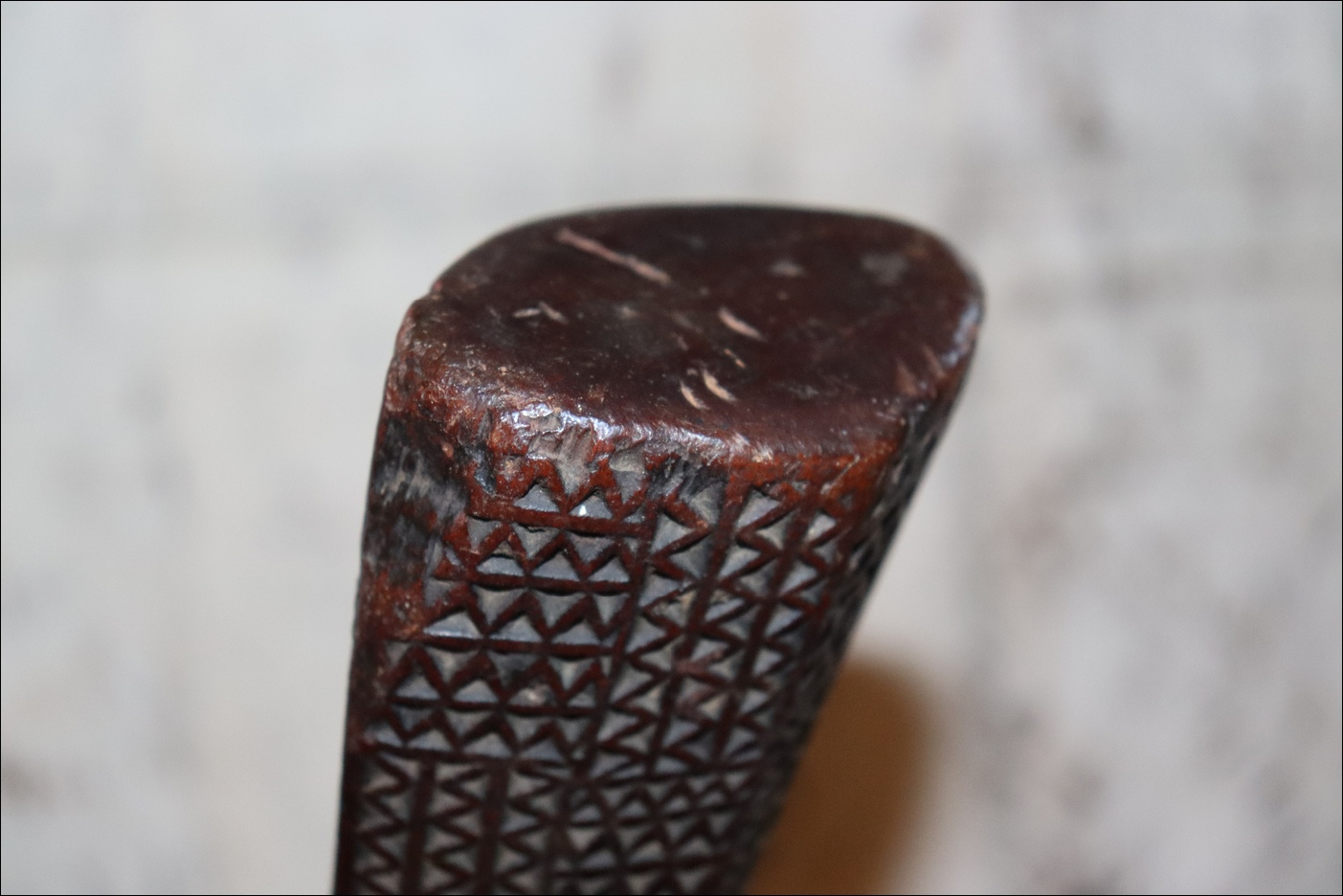 19th century Tongan club Akau tau, apa apai club, 19th century Polynesian art and weapons, Ethnographic antiques, artifacts and weapons, 19th century Tongan war club, 19th century Tongan art antiques and weapons, Tongan antique, 19th century Tongan artifact, Polynesian tribal art antiques and weapons gallery, Oceanic tribal art antiques and weapons gallery, ethnographic tribal art antiques and weapons gallery, 19ème siècle Tongan massue de guerre, looking to buy Tongan and Samoan tribal antiques art and weapons, buying Tongan and Samoan antiques, buying Tongan and Samoan clubs artifacts and weapons, buying Tongan and Samoan antiques