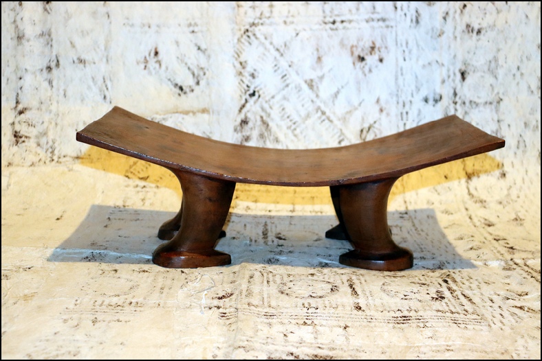 Cook Islands stool no'oanga